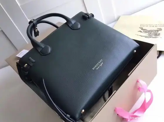 Official FirstBag Ru The House Leather and in Burberry Medium Check Banner 0523